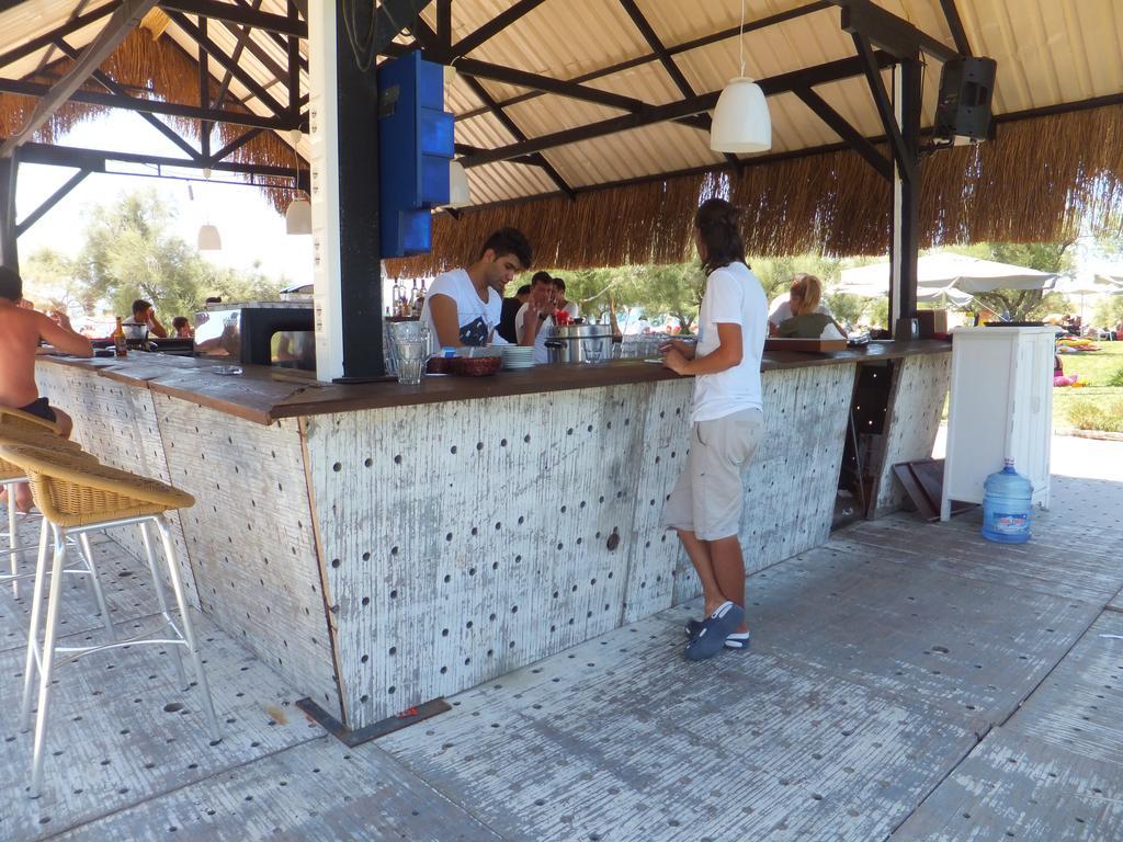 Aytas Hotel Ayvalik Bagian luar foto