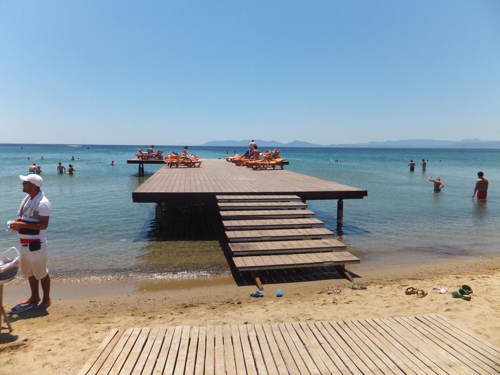 Aytas Hotel Ayvalik Bagian luar foto