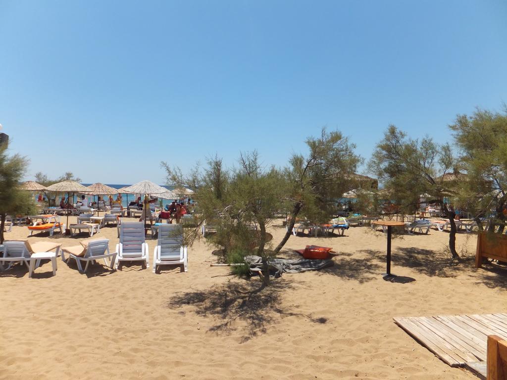 Aytas Hotel Ayvalik Bagian luar foto