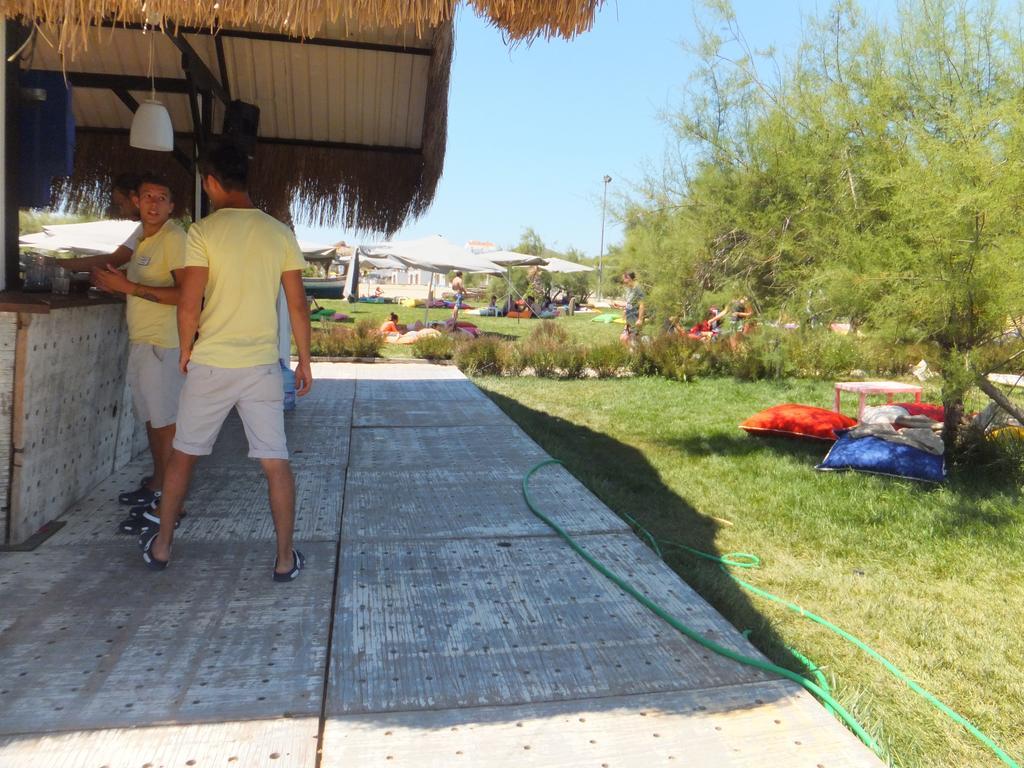 Aytas Hotel Ayvalik Bagian luar foto