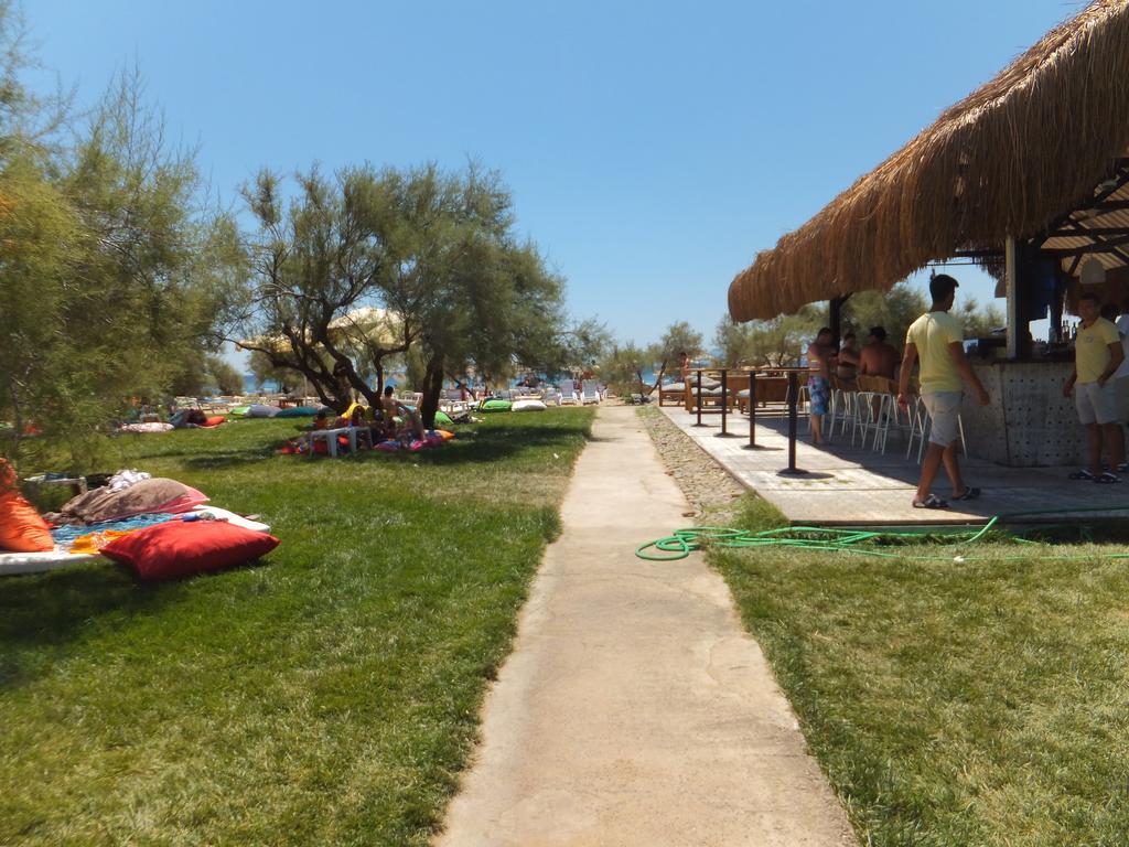 Aytas Hotel Ayvalik Bagian luar foto