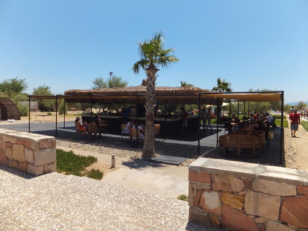 Aytas Hotel Ayvalik Bagian luar foto