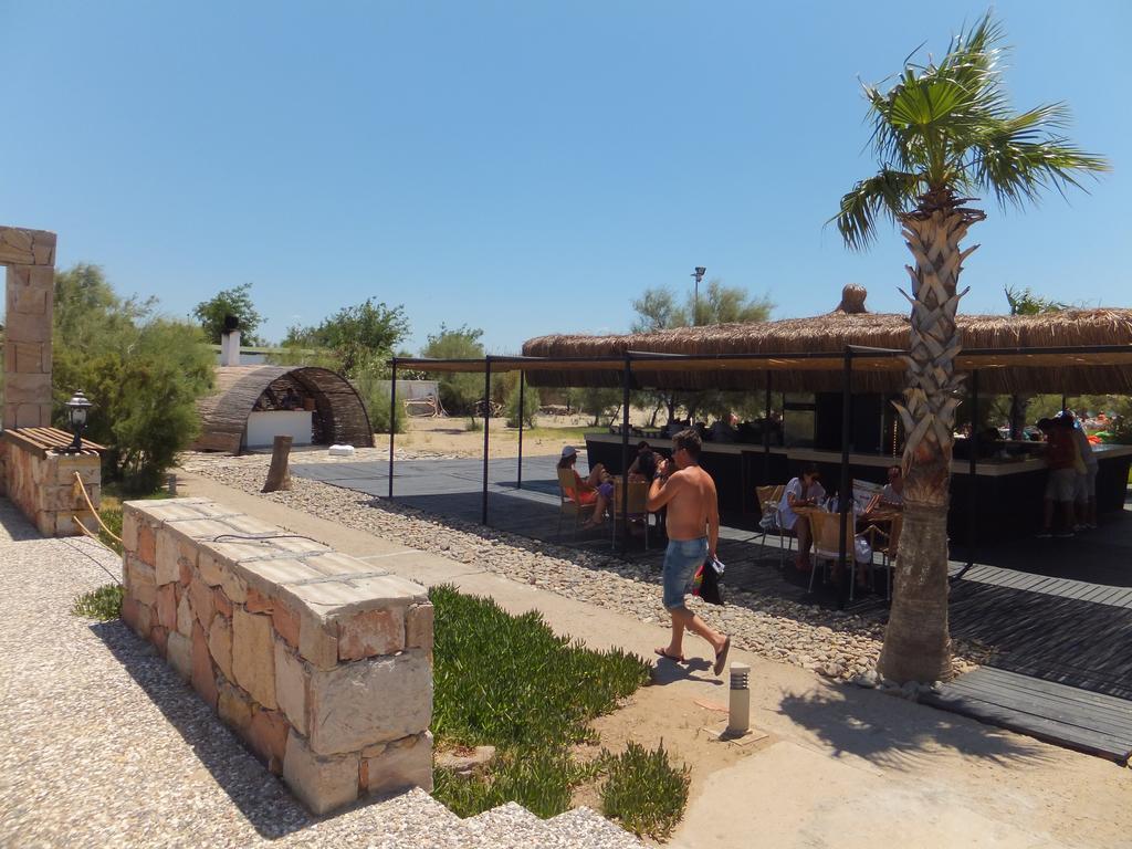 Aytas Hotel Ayvalik Bagian luar foto