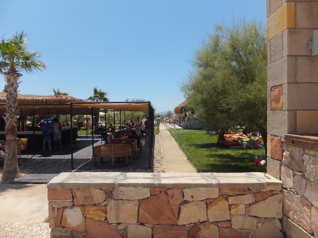 Aytas Hotel Ayvalik Bagian luar foto