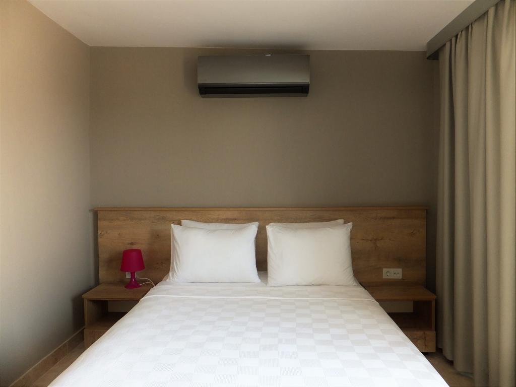 Aytas Hotel Ayvalik Bagian luar foto